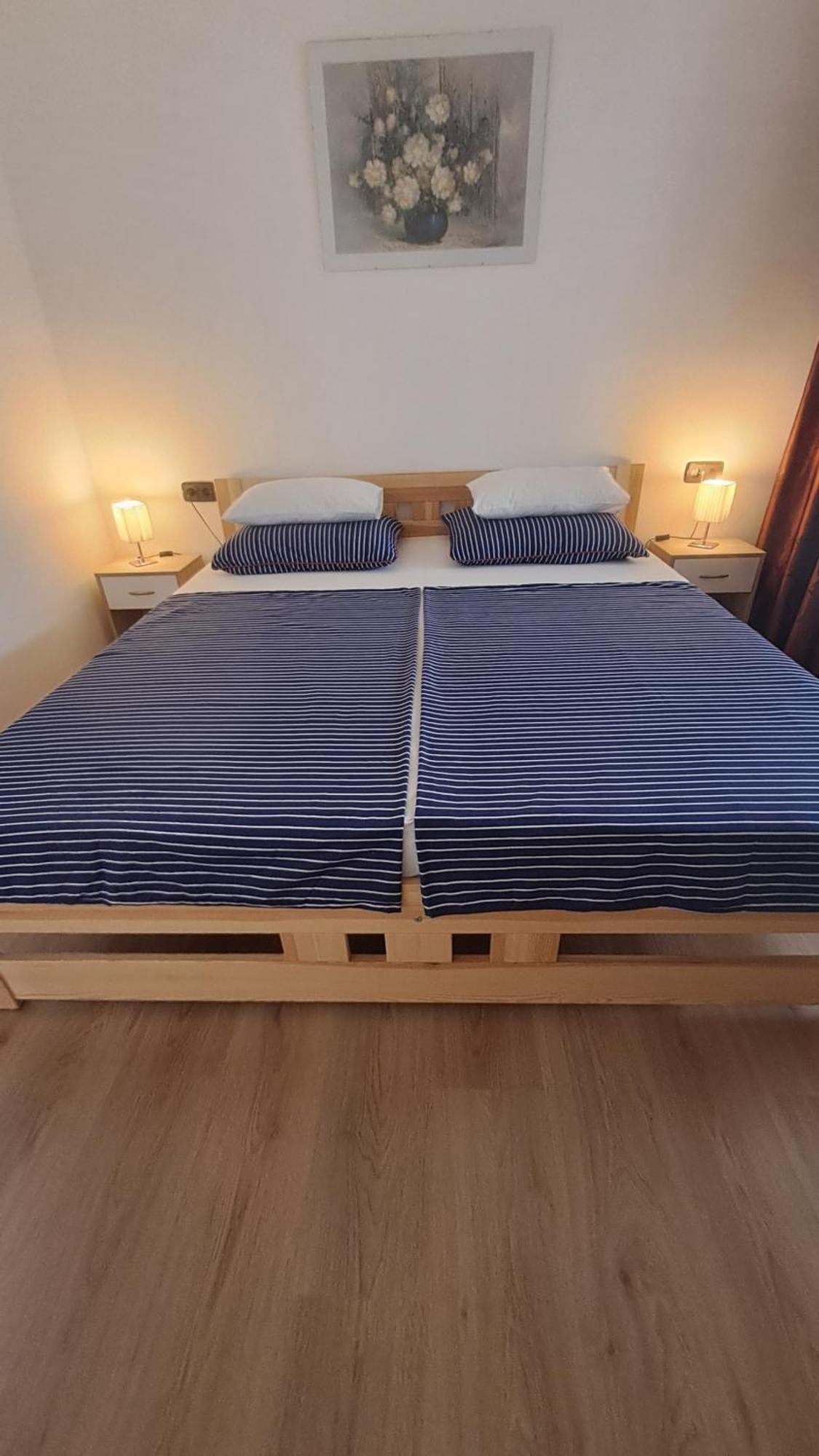 Studio Apartments Maslinik 克尔克 外观 照片